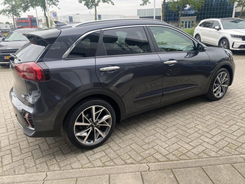 Kia Niro 1.6 GDi Hybrid DynamicPlusLine // 18 inch