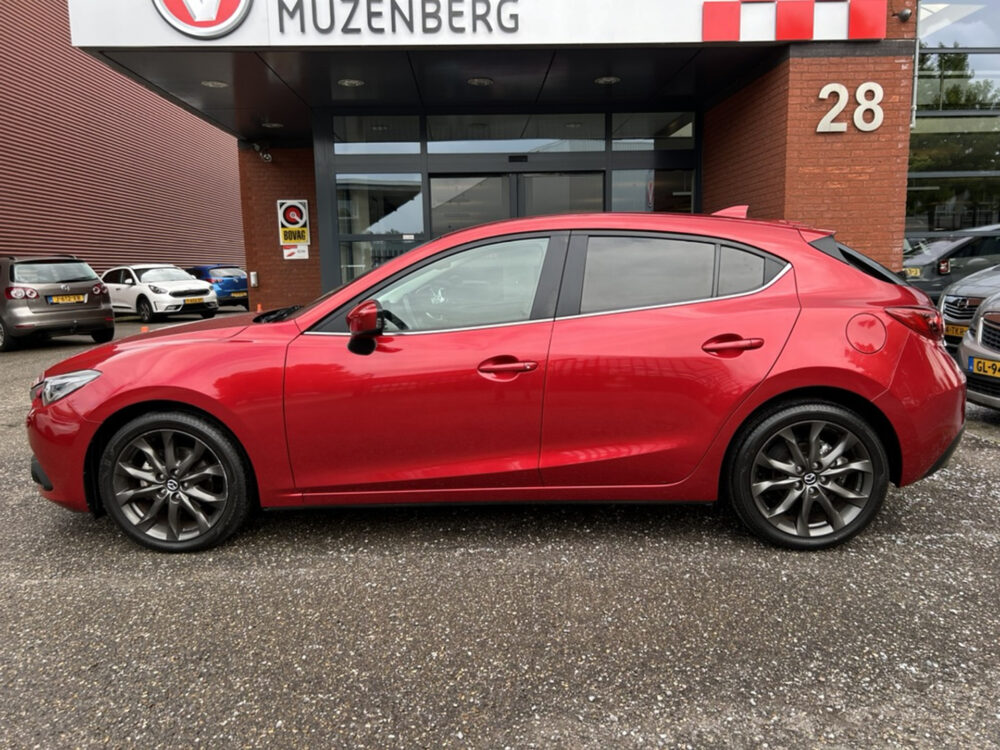 Mazda 3 2.0 SkyActiv-G 120 GT-M // NAVI // CAMERA // CLIMA // STOELVERWARMING // HALF LEDER / ALCANTARA