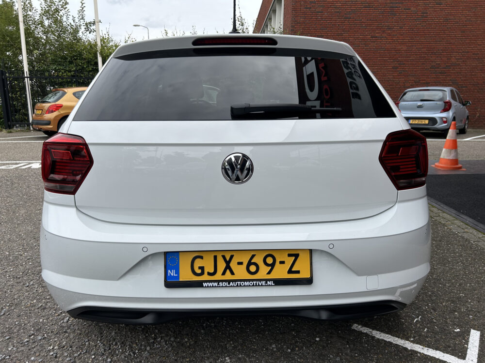 Volkswagen Polo 1.0 TSI Highline // NAVI // CLIMA // PDC // STOELVERWARMING