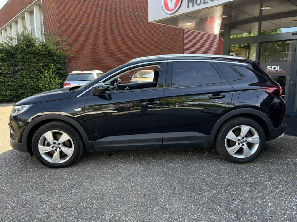 Opel Grandland X 1.6 Turbo Hybrid Business Edition // FULL LED // KEYLESS // CAMERA // NAVI+CARPLAY // STOELVERWARMING //