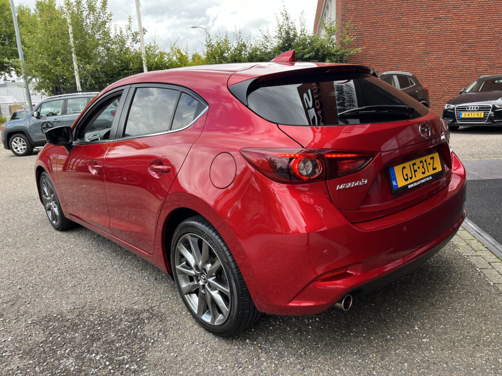 Mazda 3 2.0 SkyActiv-G 120 GT-M // FULL LED // KEYLESS // NAVI // DODEHOEK // CAMERA+SENSOREN // STUUR+STOELVERWARMING //