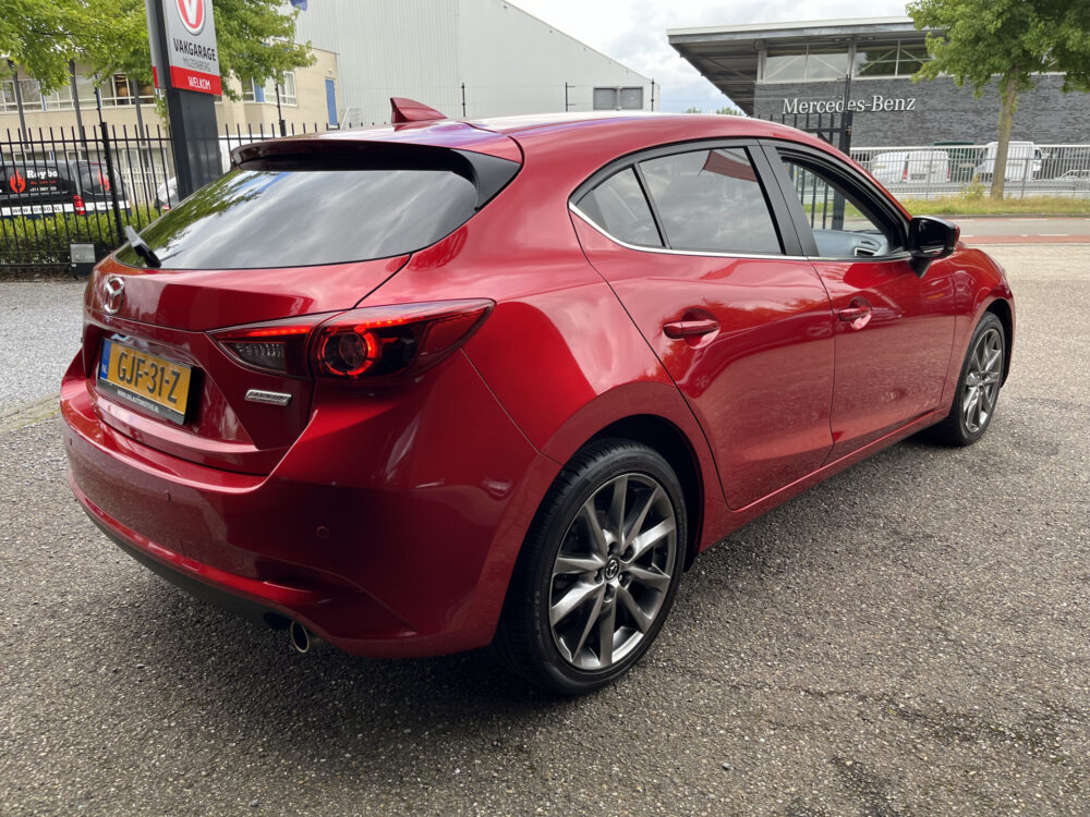 Mazda 3 2.0 SkyActiv-G 120 GT-M // FULL LED // KEYLESS // NAVI // DODEHOEK // CAMERA+SENSOREN // STUUR+STOELVERWARMING //