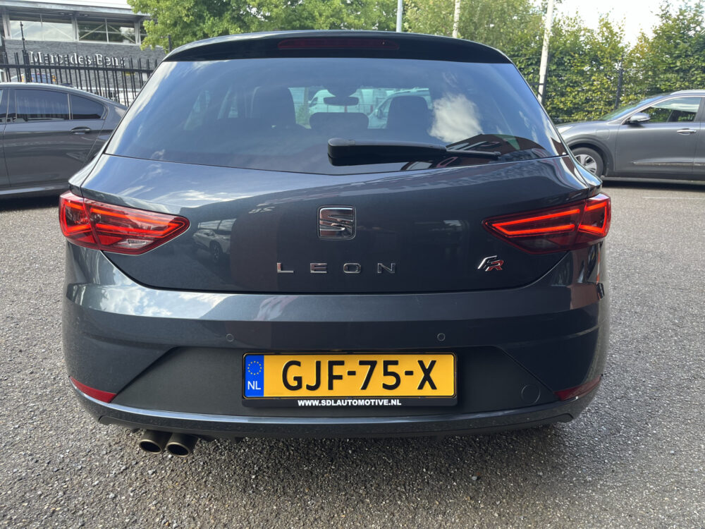 SEAT Leon 1.5 TSI FR Business Intense // DIGITAL COCKPIT // FULL LED // ANDROID // APPLECARPLAY // CAMERA