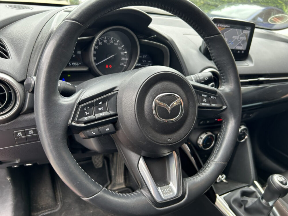 Mazda 2 1.5 Skyactiv-G Hybrid Luxury // FULL LED // NAVI // CLIMA // CAMERA