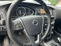 Volvo V40 2.0 T2 Momentum // FULL LED // NAVI // PDC // CLIMA