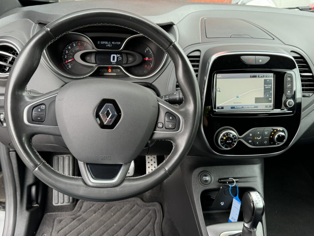 Renault Captur 1.2 TCe Bose // NAVI // CLIMA // CRUISE // CAMERA // BOSE PREMIUM AUDIO