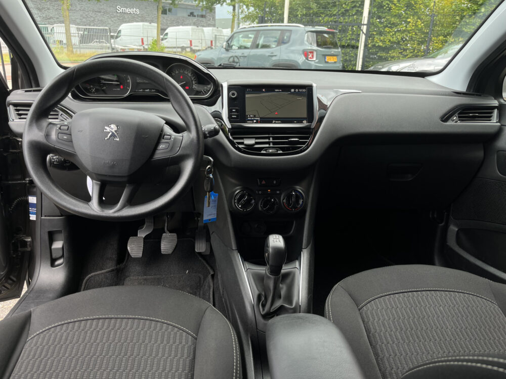 Peugeot 208 1.2 PureTech Blue Lion // DEALER ONDERHOUDEN // NAVI // PDC // CRUISE // AIRCO //