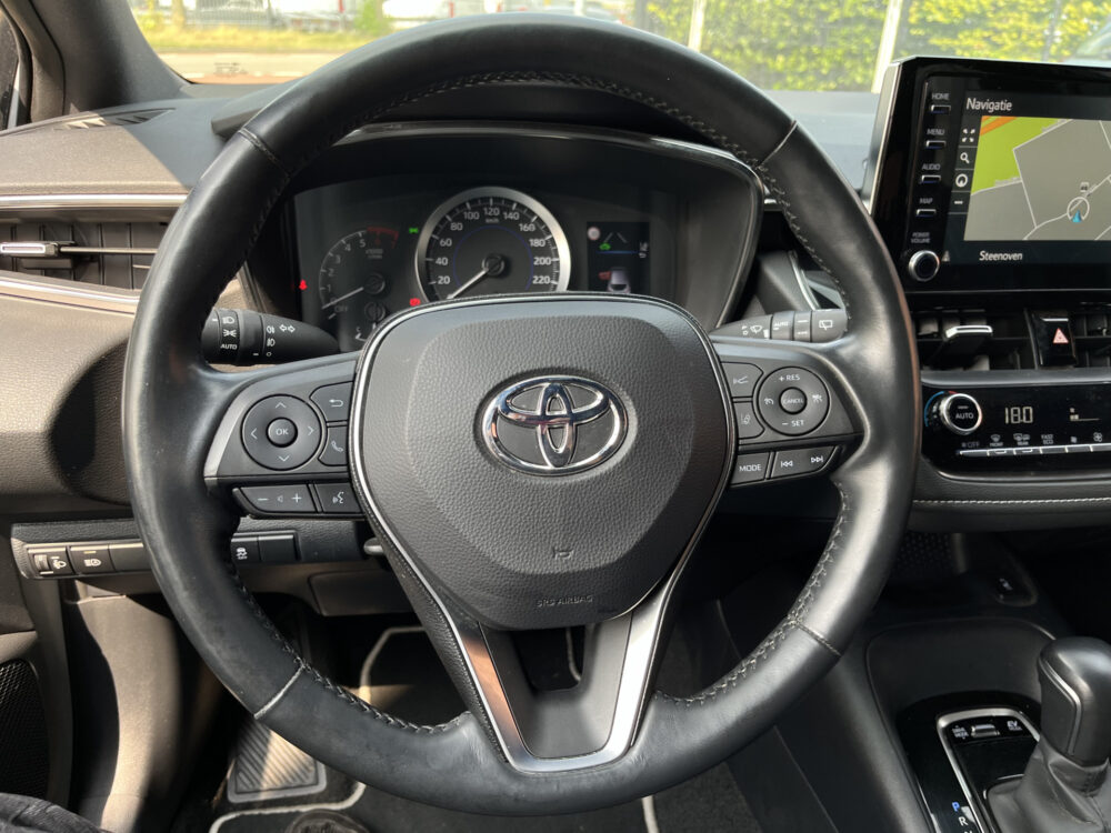 Toyota Corolla 1.8 Hybrid Dynamic // FULL LED // ADAP. CRUISE // NAVI+CARPLAY // CAMERA // STOELVERWARMING //