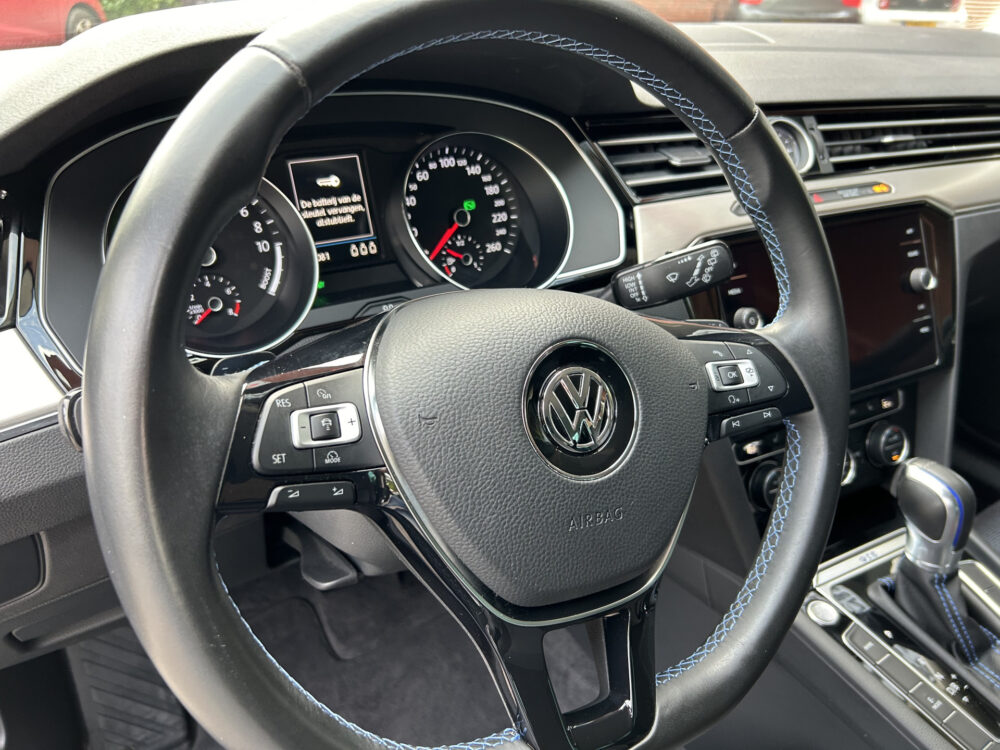 Volkswagen Passat Variant 1.4 TSI GTE // FULL LED // ADAP. CRUISE // CAMERA // ERGO COMFORT STOELEN // CLIMA //