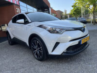 Toyota C-HR 1.8 Hybrid Executive // LEDEREN BEKLEDING // NAVI // CLIMA // ADAPTIVE CRUISE