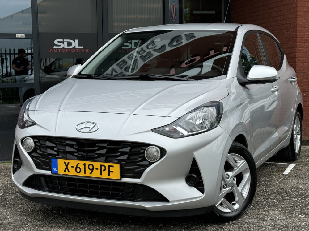 Hyundai i10 1.0 Comfort 5-zits // APPLE CARPLAY / ANDROID AUTO // PDC // AIRCO // CRUISE // LICHT METALEN VELGEN