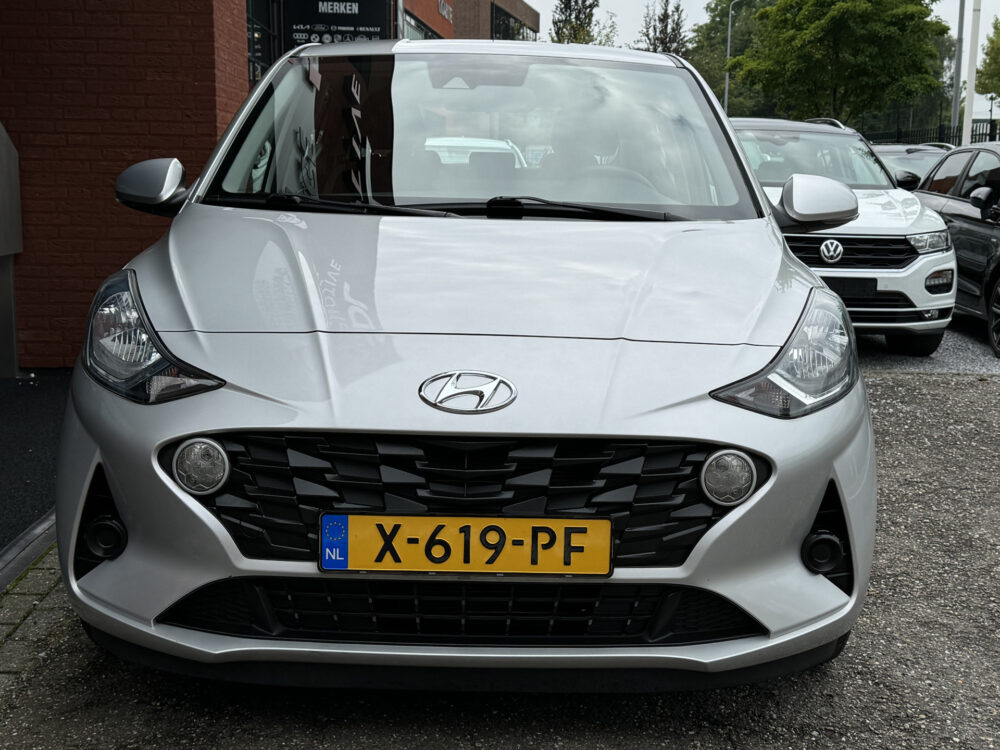 Hyundai i10 1.0 Comfort 5-zits // APPLE CARPLAY / ANDROID AUTO // PDC // AIRCO // CRUISE // LICHT METALEN VELGEN