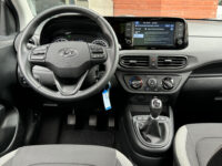 Hyundai i10 1.0 Comfort 5-zits // APPLE CARPLAY / ANDROID AUTO // PDC // AIRCO // CRUISE // LICHT METALEN VELGEN