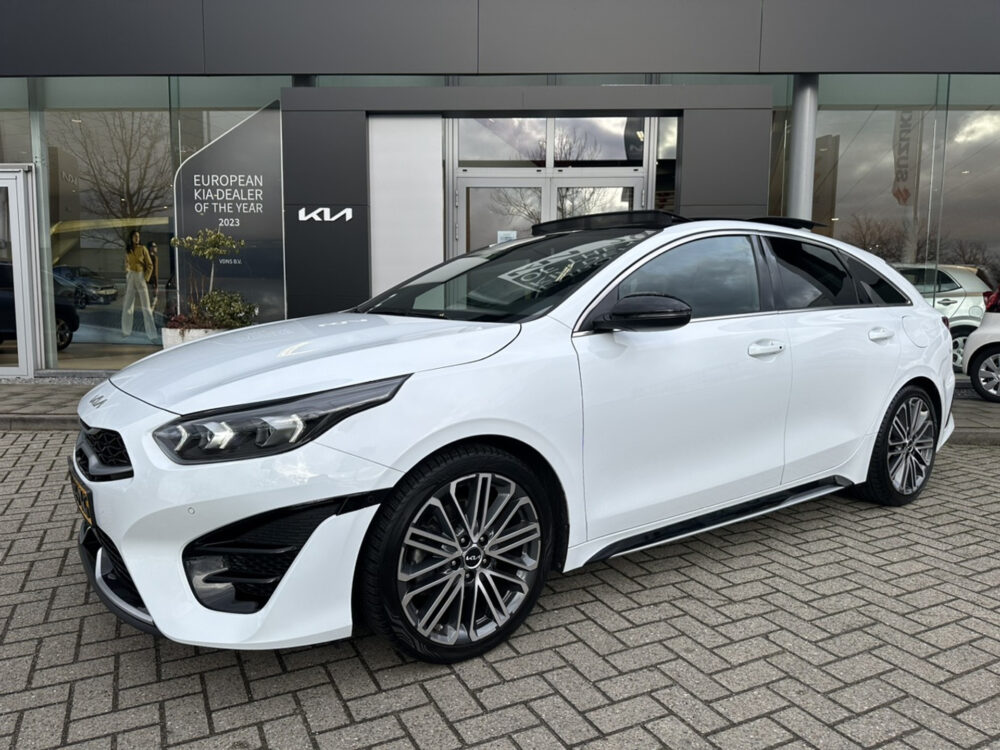 Kia ProCeed 1.5 T-GDi GT-PlusLine PANO DAK // 18inch //