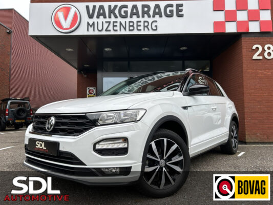 Volkswagen T-Roc 1.0 TSI R-Line // NAVI // CLIMA // ADAPTIV CRUISE // PDC