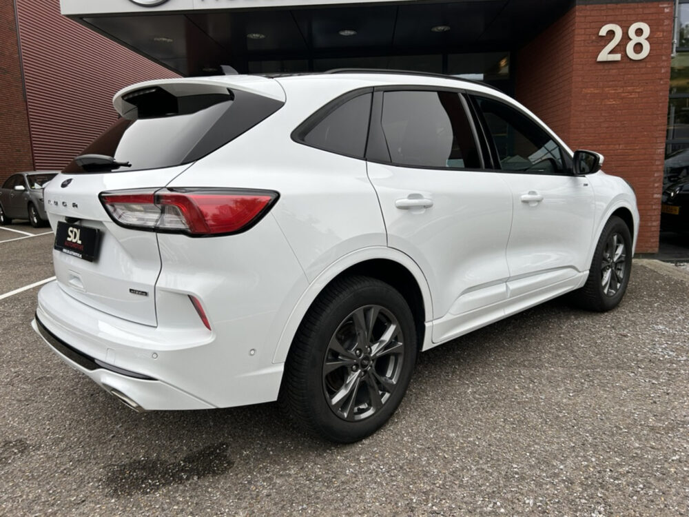 Ford Kuga 2.5 PHEV ST-Line // FULL LED // PANO/SCHUIFKANTELDAK // CAMERA // APPLECARPLAY / ANDROID AUTO