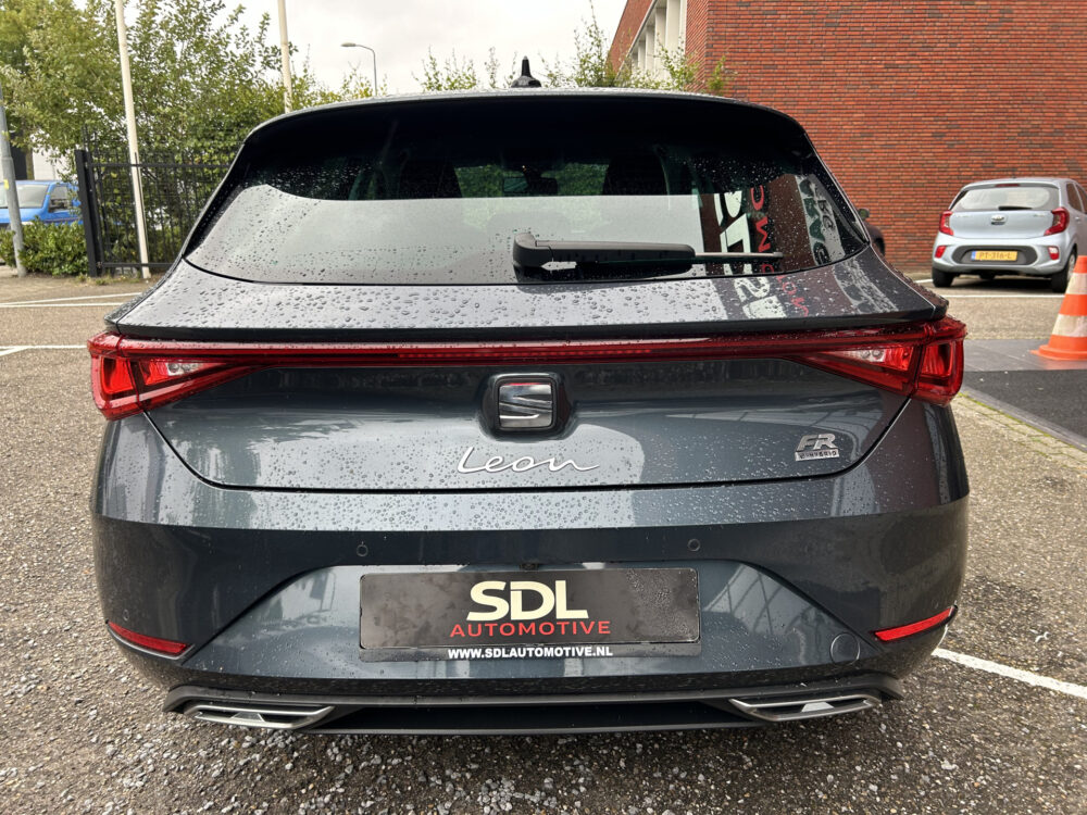 SEAT Leon 1.4 TSI eHybrid PHEV FR Business Intense // FULL LED // MEMORY SEAT // LEDER/ALCANTARA // CAMERA