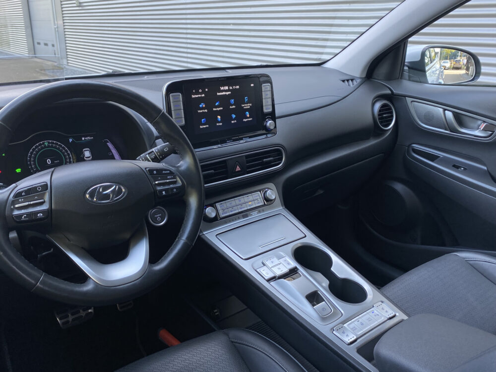 Hyundai KONA EV Premium 64 kWh