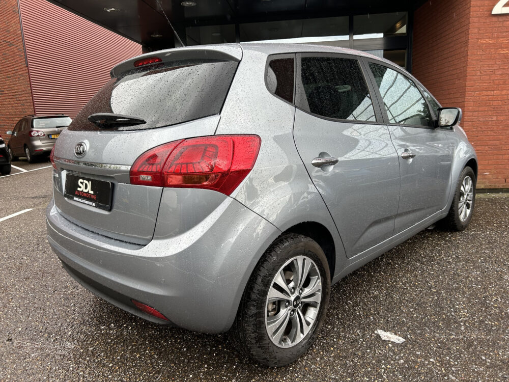 Kia Venga 1.6 CVVT DynamicLine // NAVI // CAMERA // CLIMA // PDC