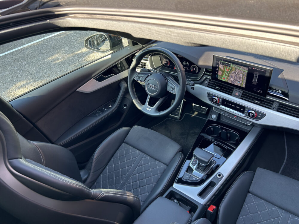 Audi A4 Avant 35 TFSI S edition // PANO/SCHUIFDAK // DIGITAL COCKPIT // FULL LED // LEDER/ALCANTARA