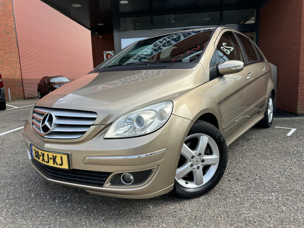 Mercedes-Benz B-Klasse 200 // AUTOMAAT!! // TREKHAAK // AIRCO // HOGE INSTAP // LM VELGEN