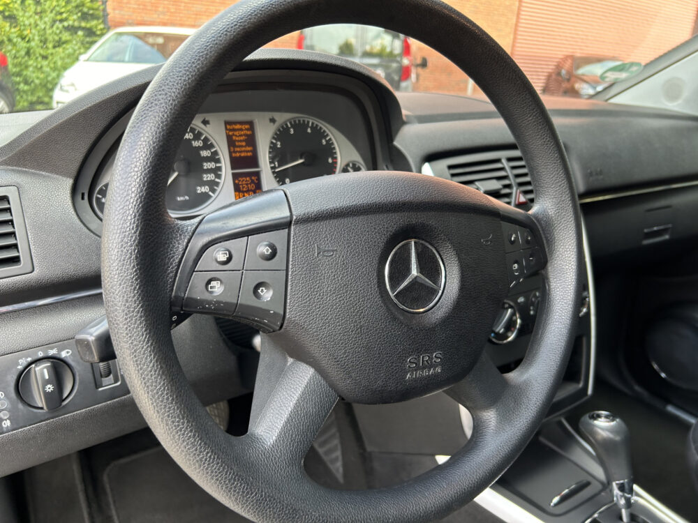 Mercedes-Benz B-Klasse 200 // AUTOMAAT!! // TREKHAAK // AIRCO // HOGE INSTAP // LM VELGEN