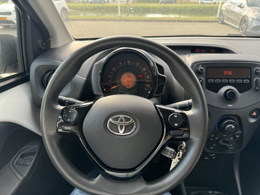 Toyota Aygo 1.0 VVT-i x-fun