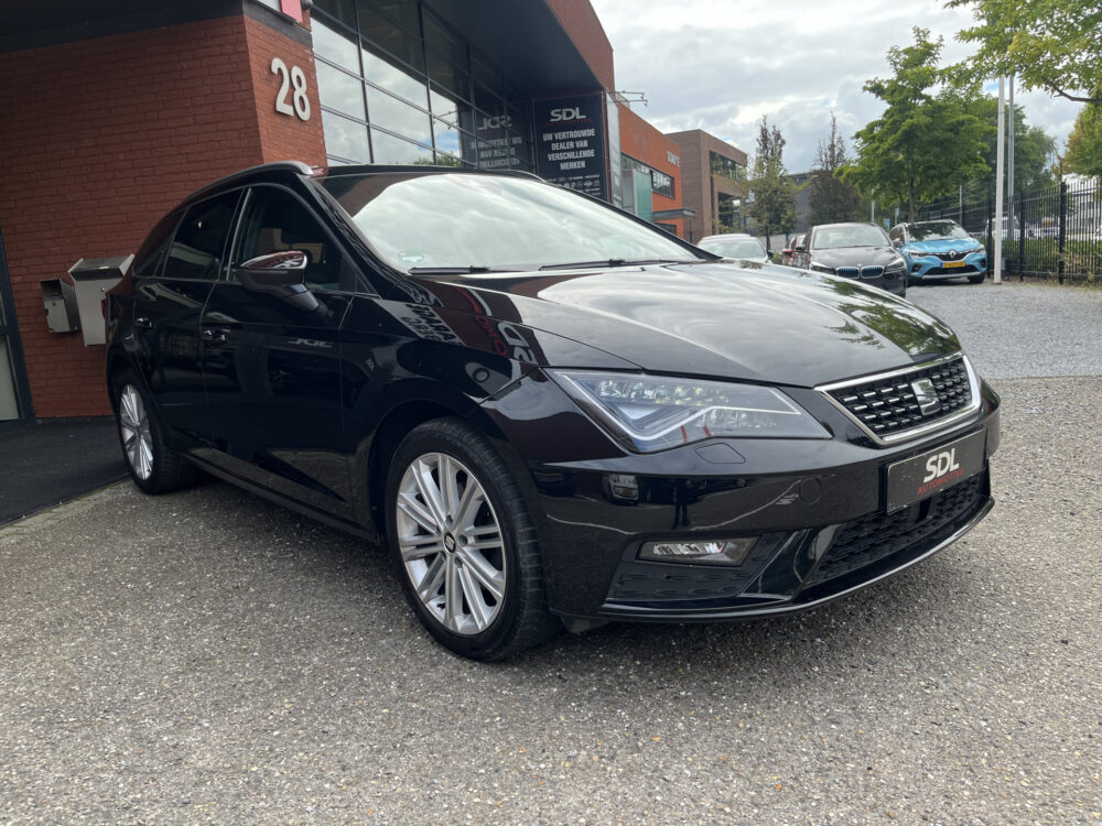 SEAT Leon Sportstourer 1.5 eTSI Xcellence // FULL LED // KEYLESS // CAMERA+SENSOREN // CRUISE // CLIMA // STOELVERWARMING // CARPLAY //