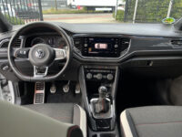 Volkswagen T-Roc 1.0 TSI Style // LED // NAVI + CARPLAY // CAMERA+SENSOREN // CLIMA // STOELVERWARMING //