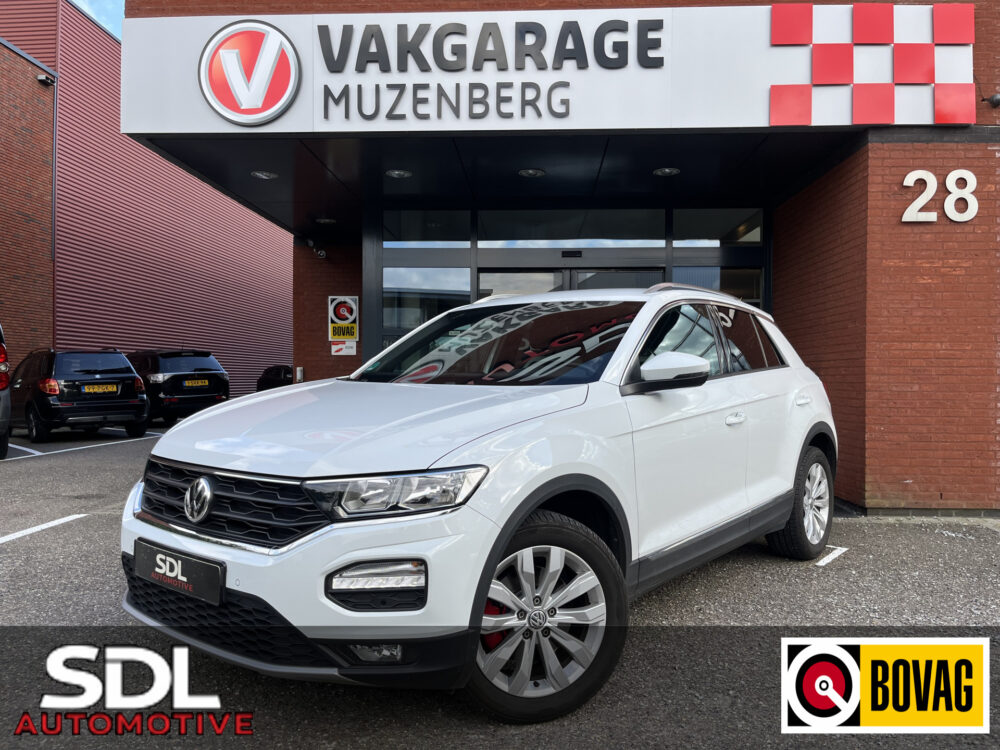 Volkswagen T-Roc 1.0 TSI Style // LED // NAVI + CARPLAY // CAMERA+SENSOREN // CLIMA // STOELVERWARMING //