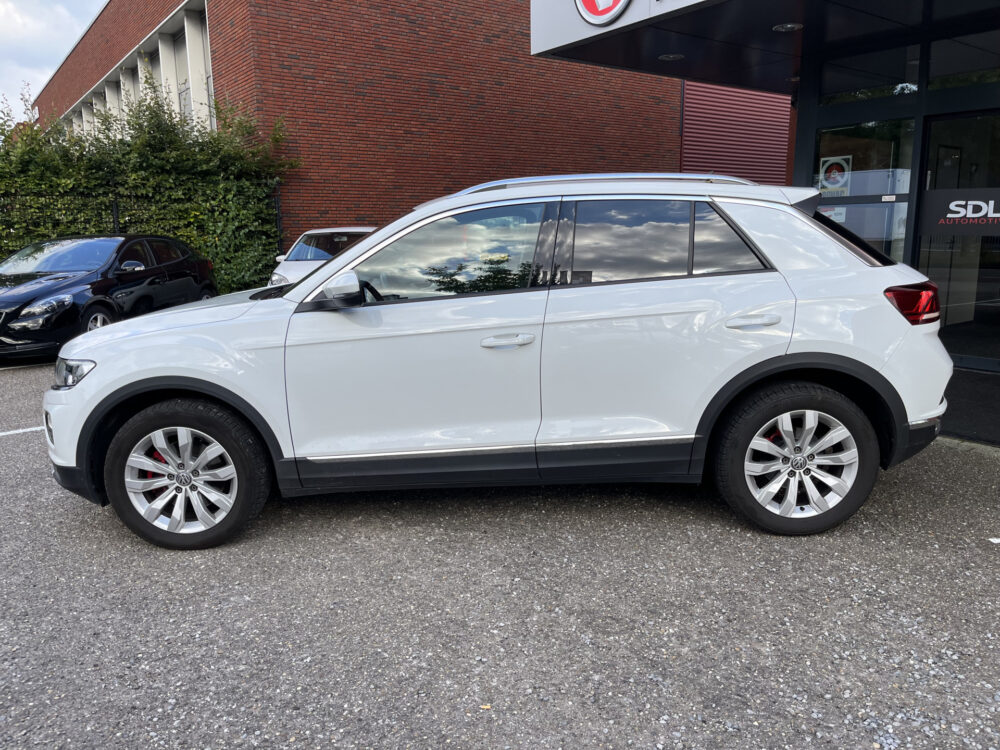 Volkswagen T-Roc 1.0 TSI Style // LED // NAVI + CARPLAY // CAMERA+SENSOREN // CLIMA // STOELVERWARMING //