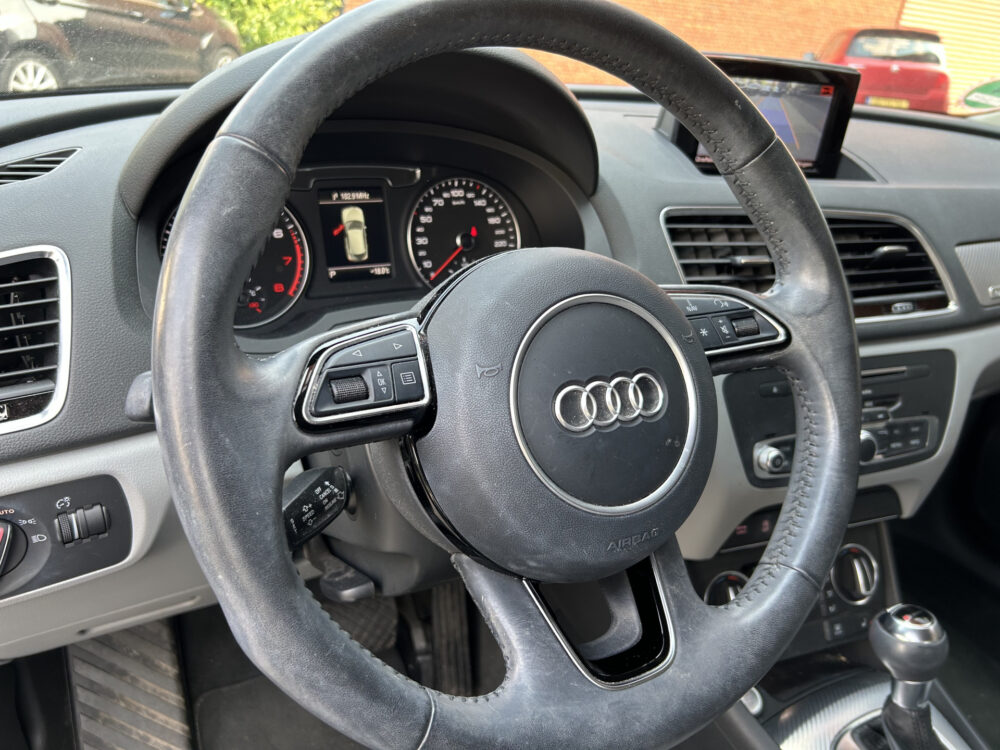 Audi Q3 2.0 TFSI quattro Design Pro Line // FULL LED // LEDER/ALCANTARA // CAMERA // NAVI