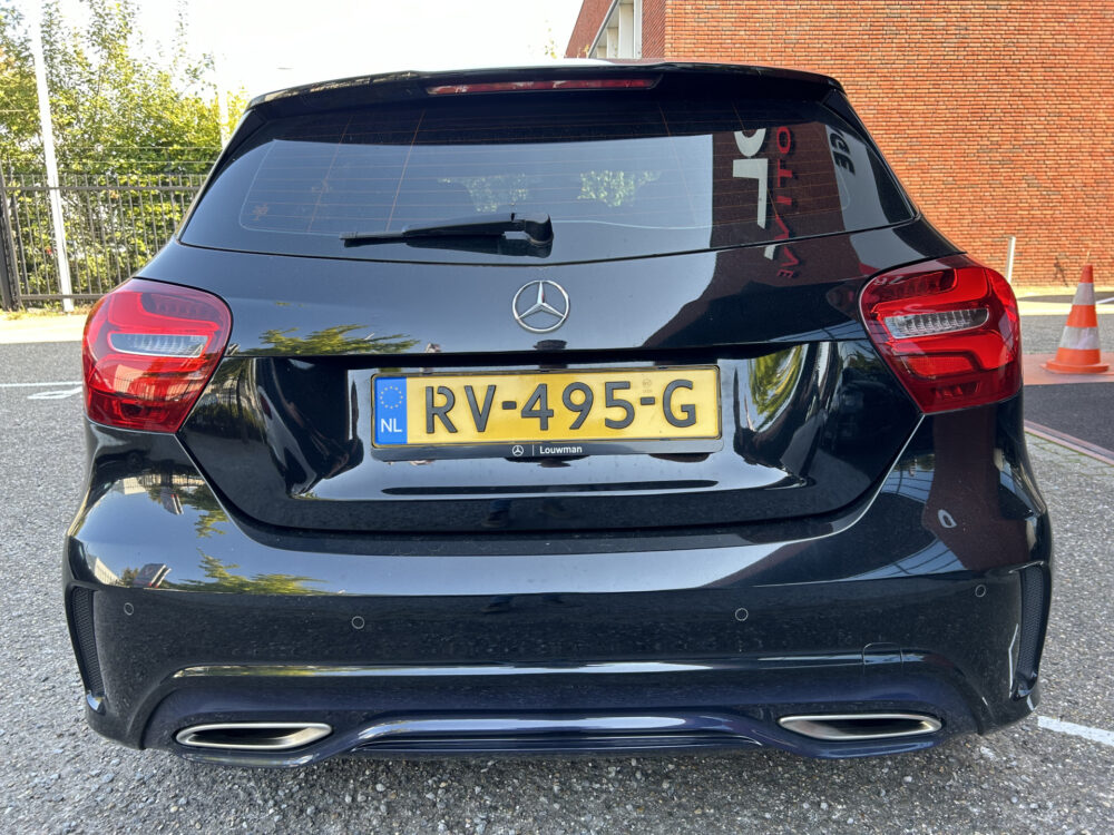 Mercedes-Benz A-Klasse 180 Business Solution AMG // NAVI // FULL LED // CAMERA // PDC