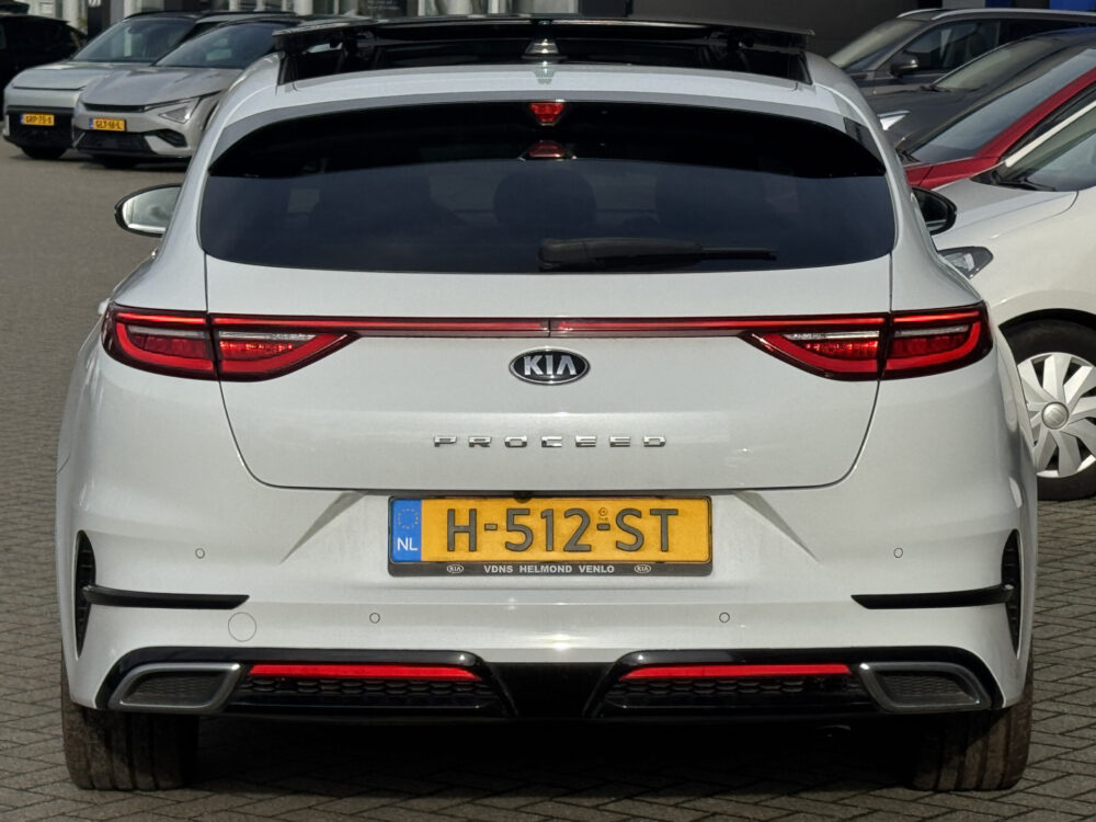 Kia ProCeed