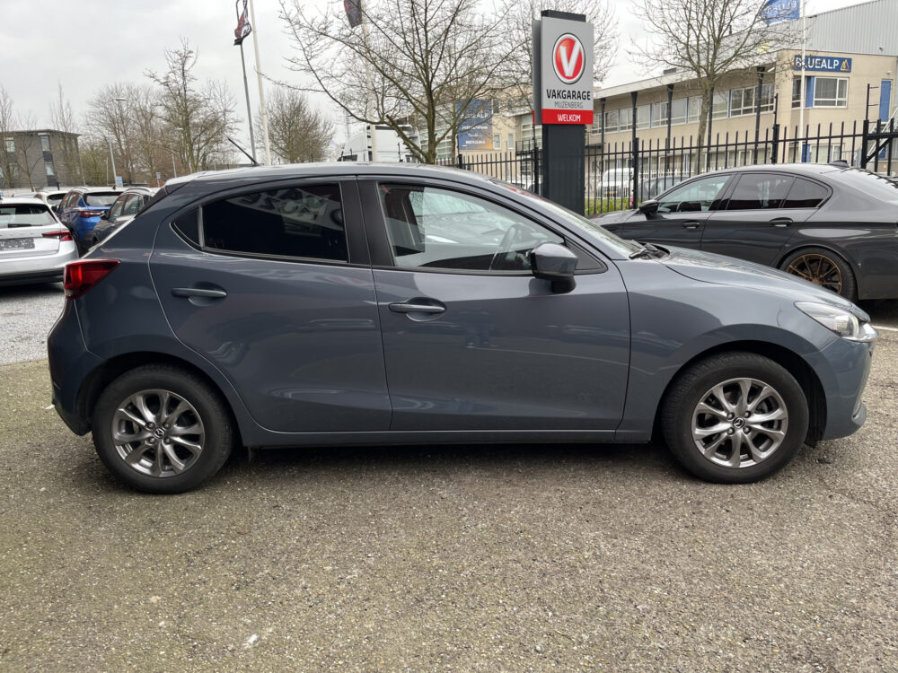 Mazda 2