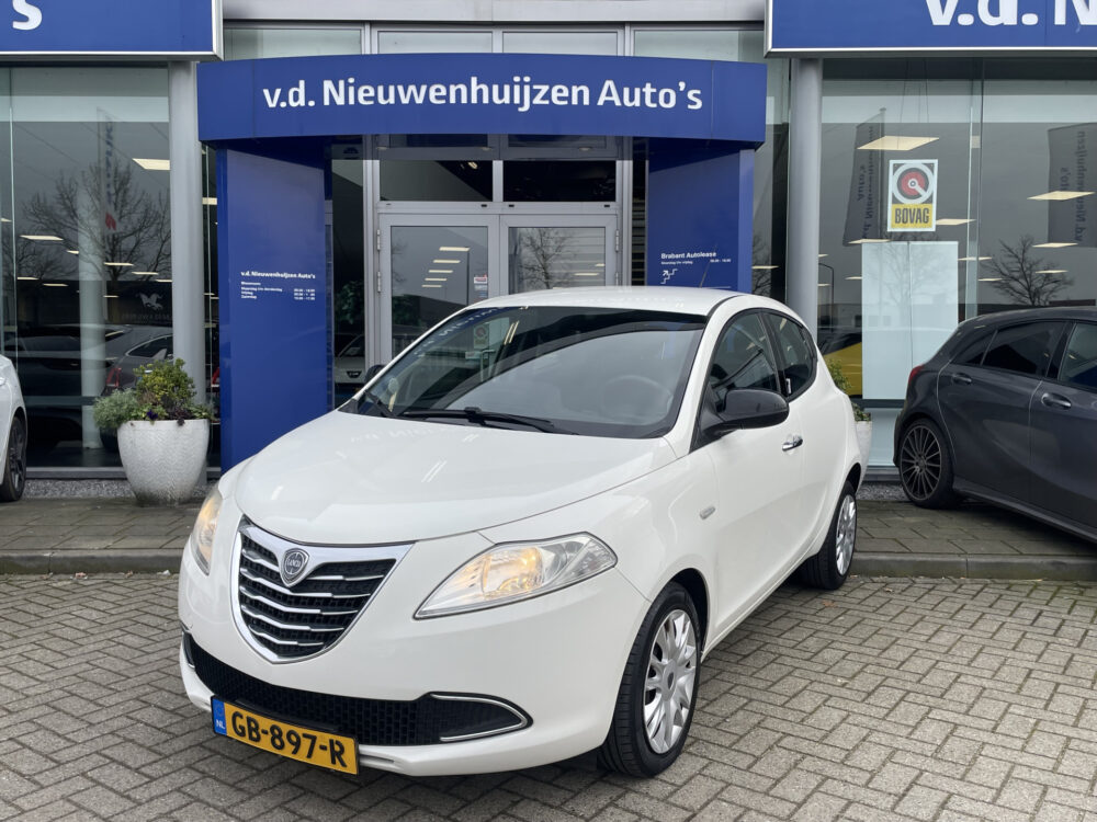 Lancia Ypsilon