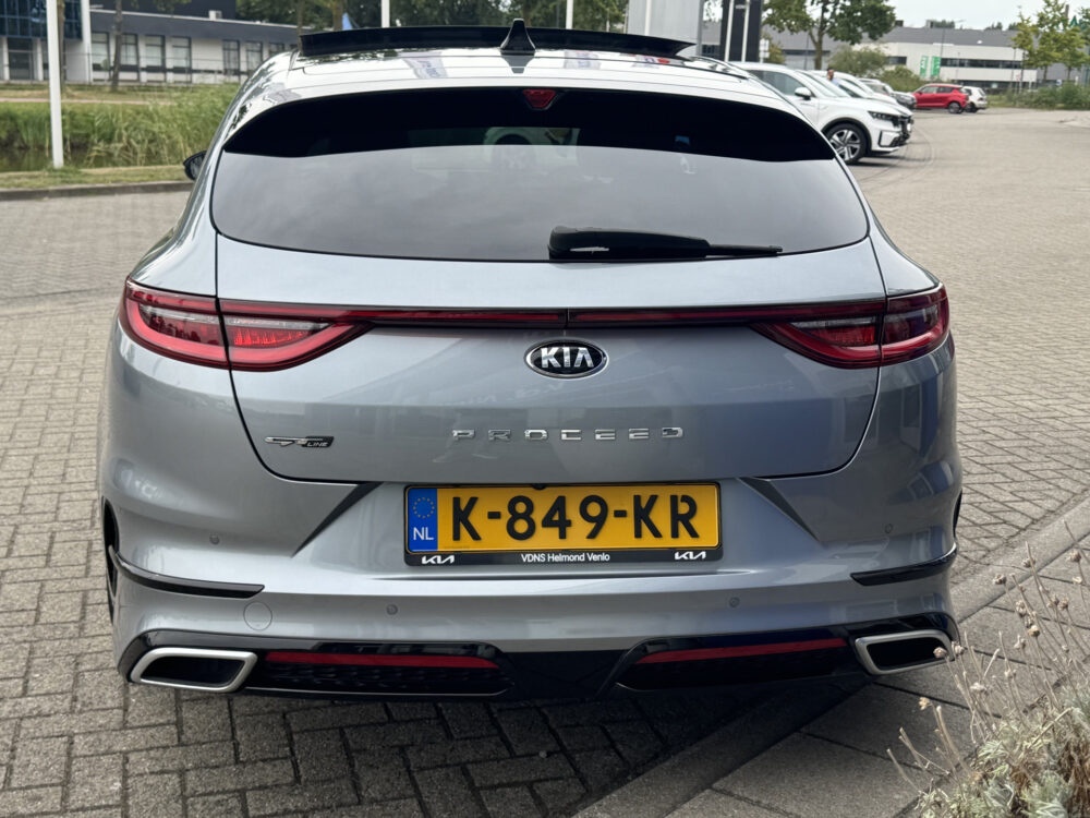 Kia ProCeed