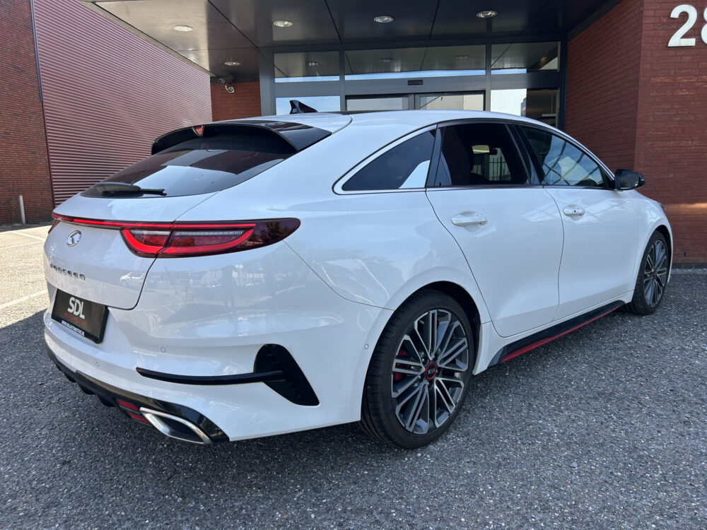 Kia ProCeed