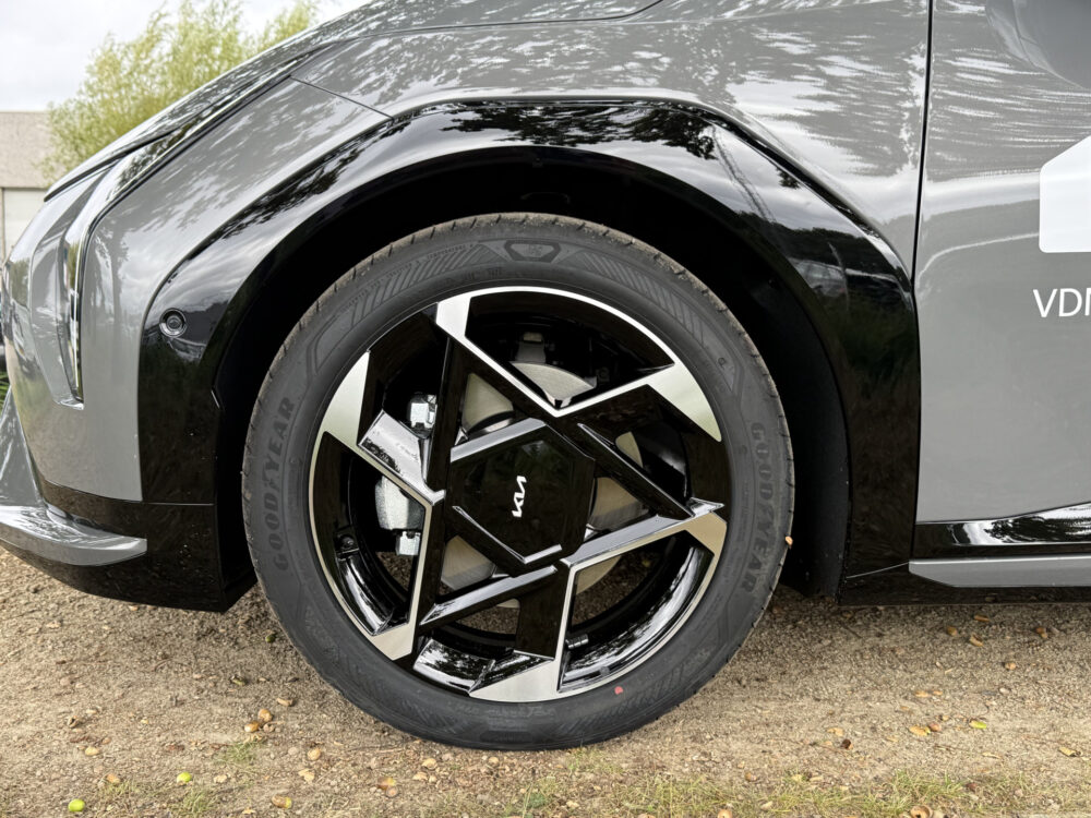 Kia EV4