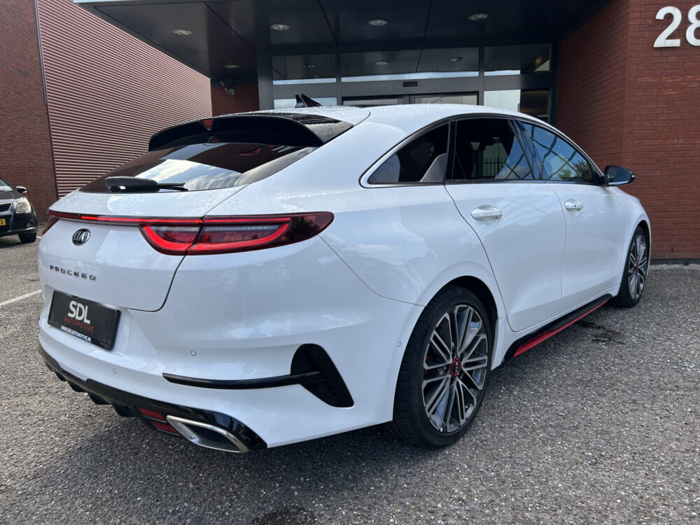 Kia ProCeed