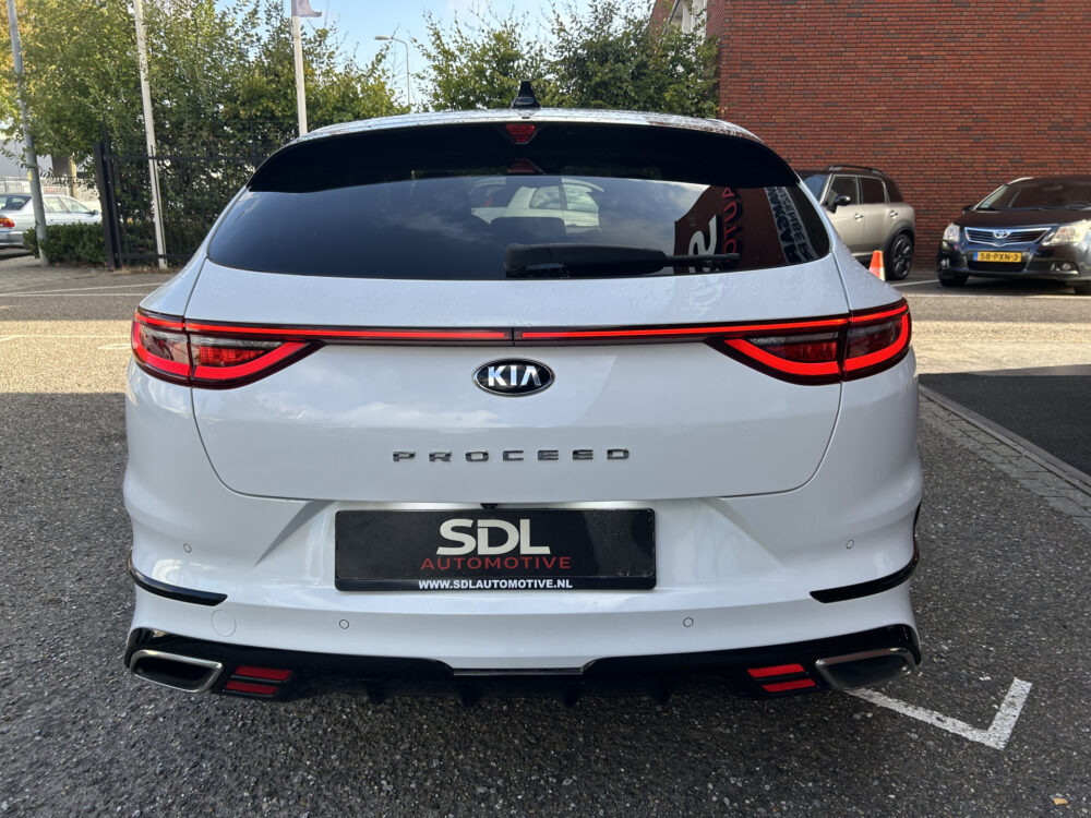Kia ProCeed