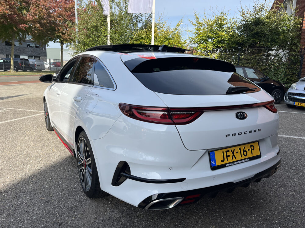 Kia ProCeed