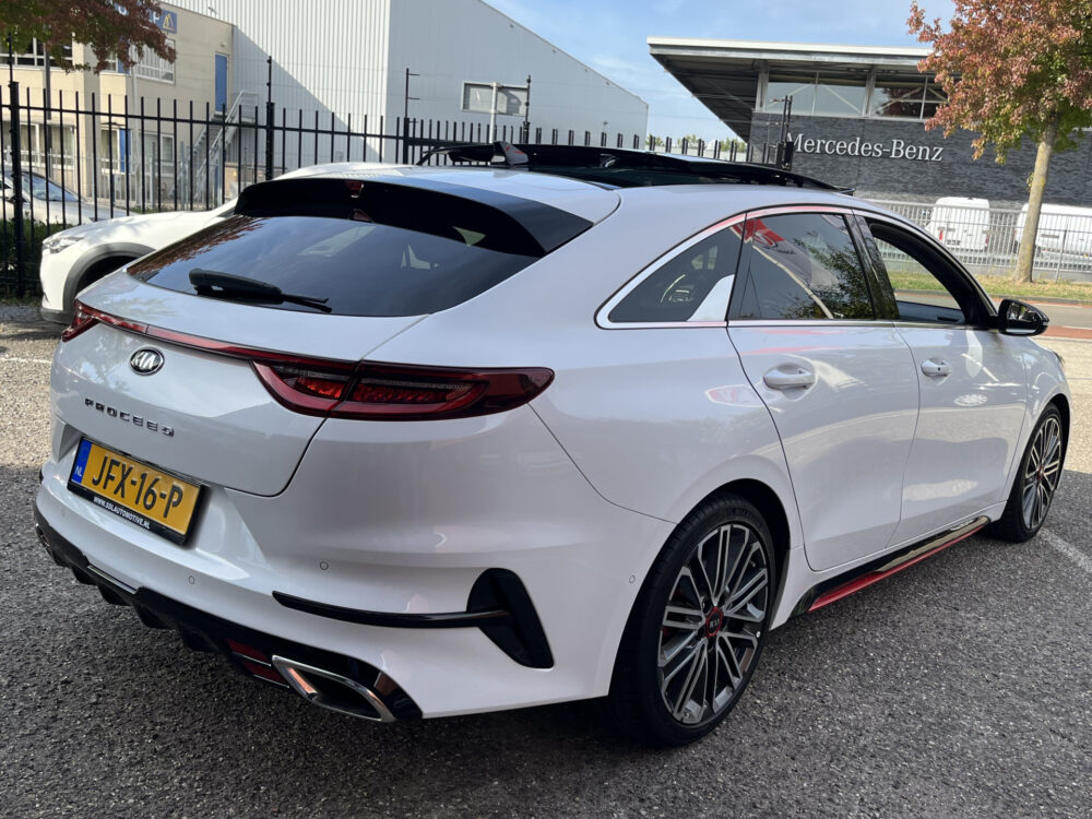 Kia ProCeed
