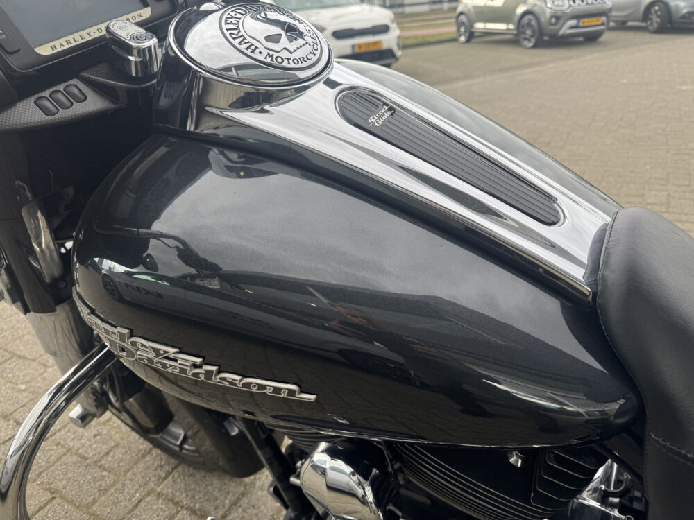 Harley-Davidson Array