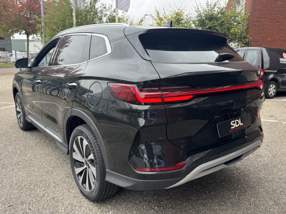 BYD SEAL U