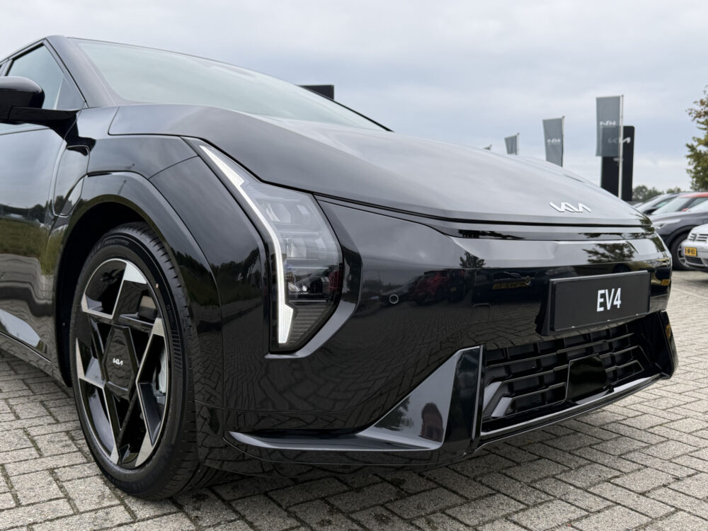 Kia EV4