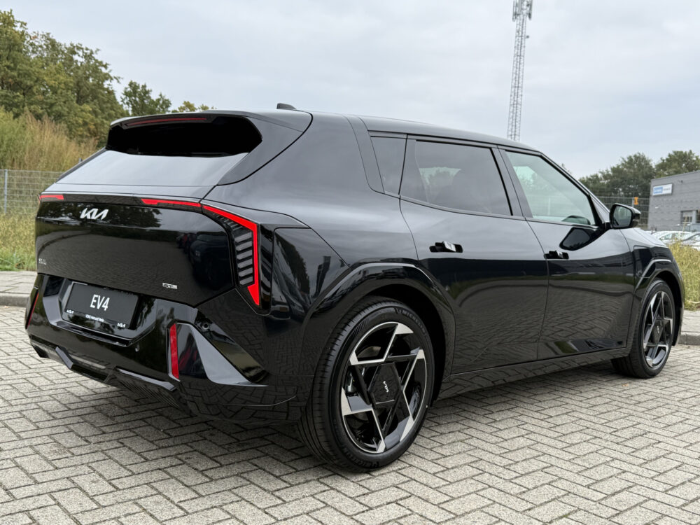 Kia EV4