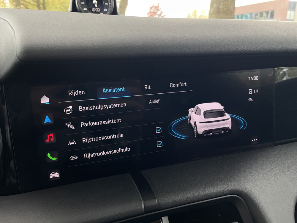 Porsche Taycan Cross Turismo