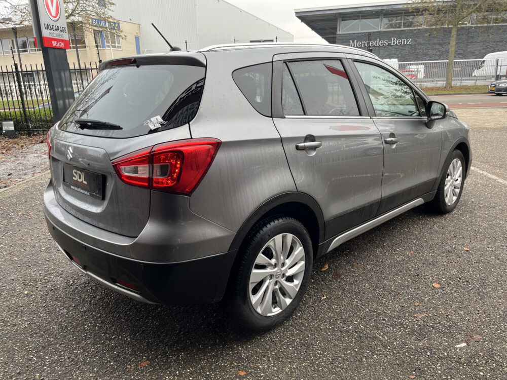 Suzuki S-Cross