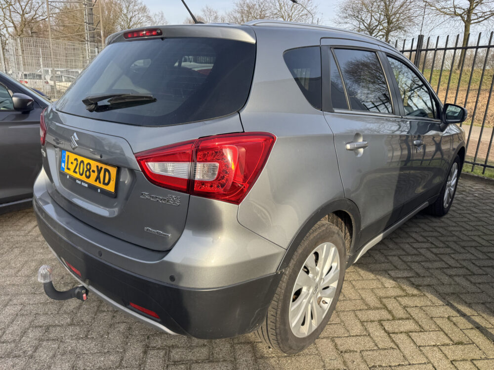 Suzuki S-Cross